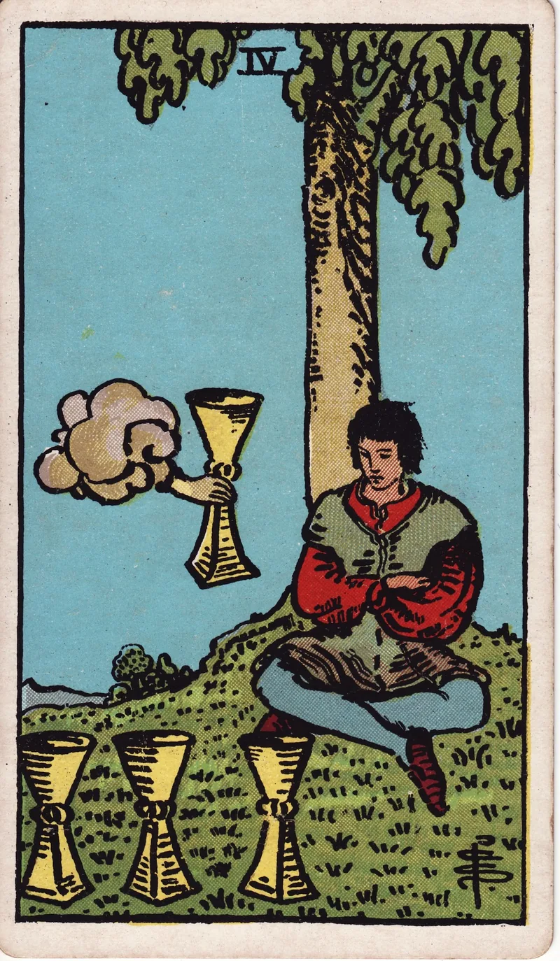 Hình lá bài Bốn Cốc (Four of Cups) — Ẩn phụ · chất Cốc