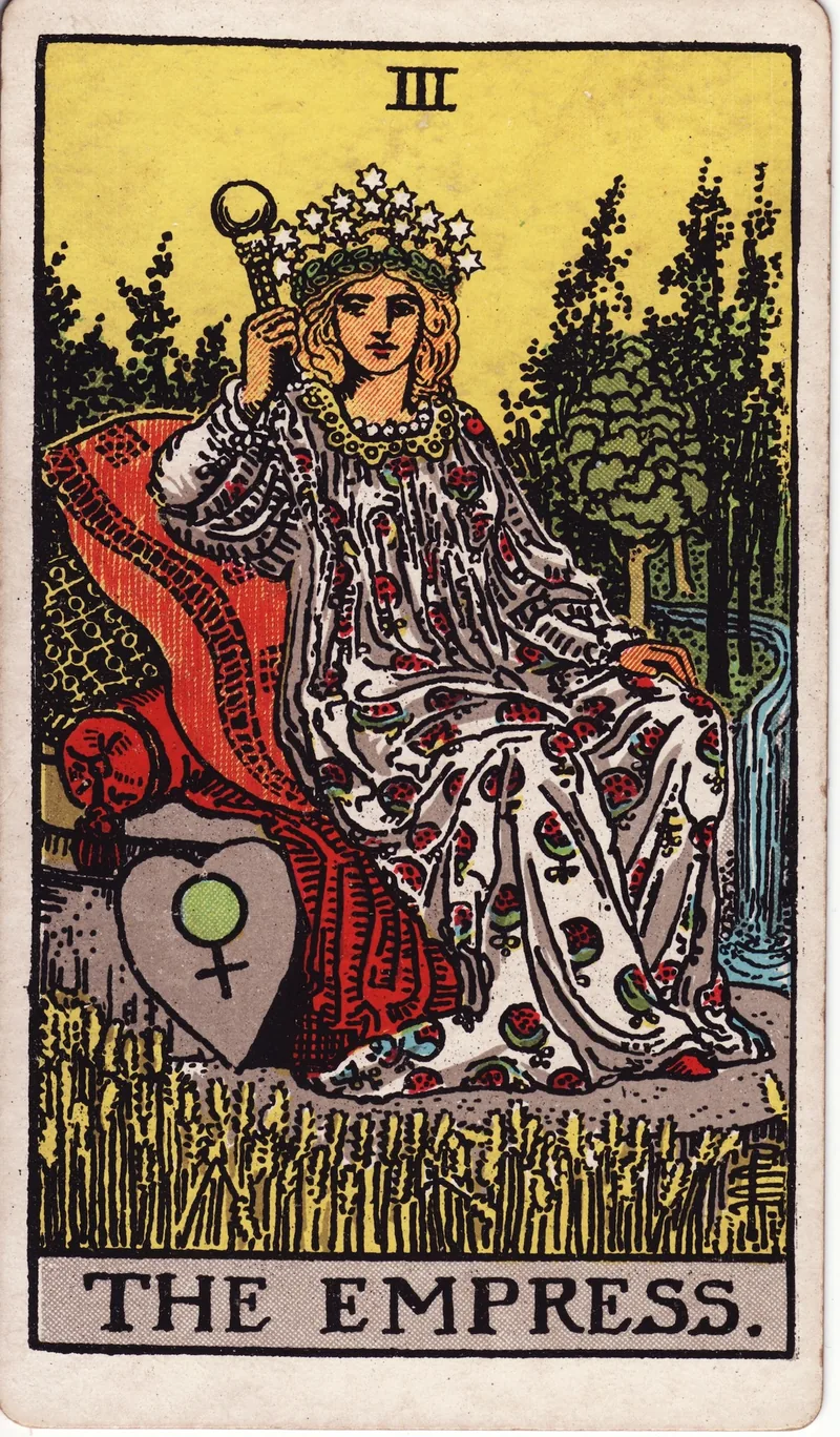 Hình lá bài Nữ Hoàng (The Empress) — Ẩn chính · số 3